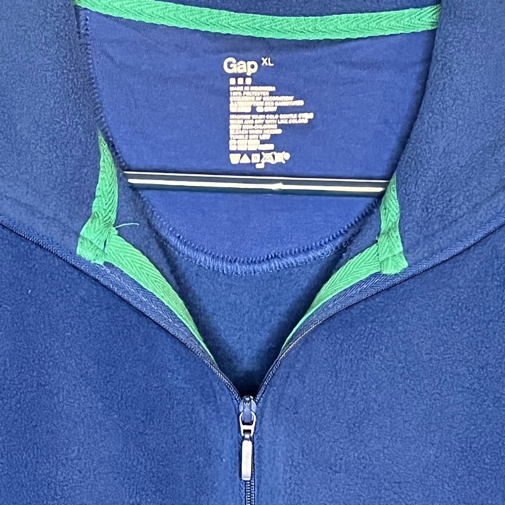💙Gap Pullover💙 - Picture 2 of 4